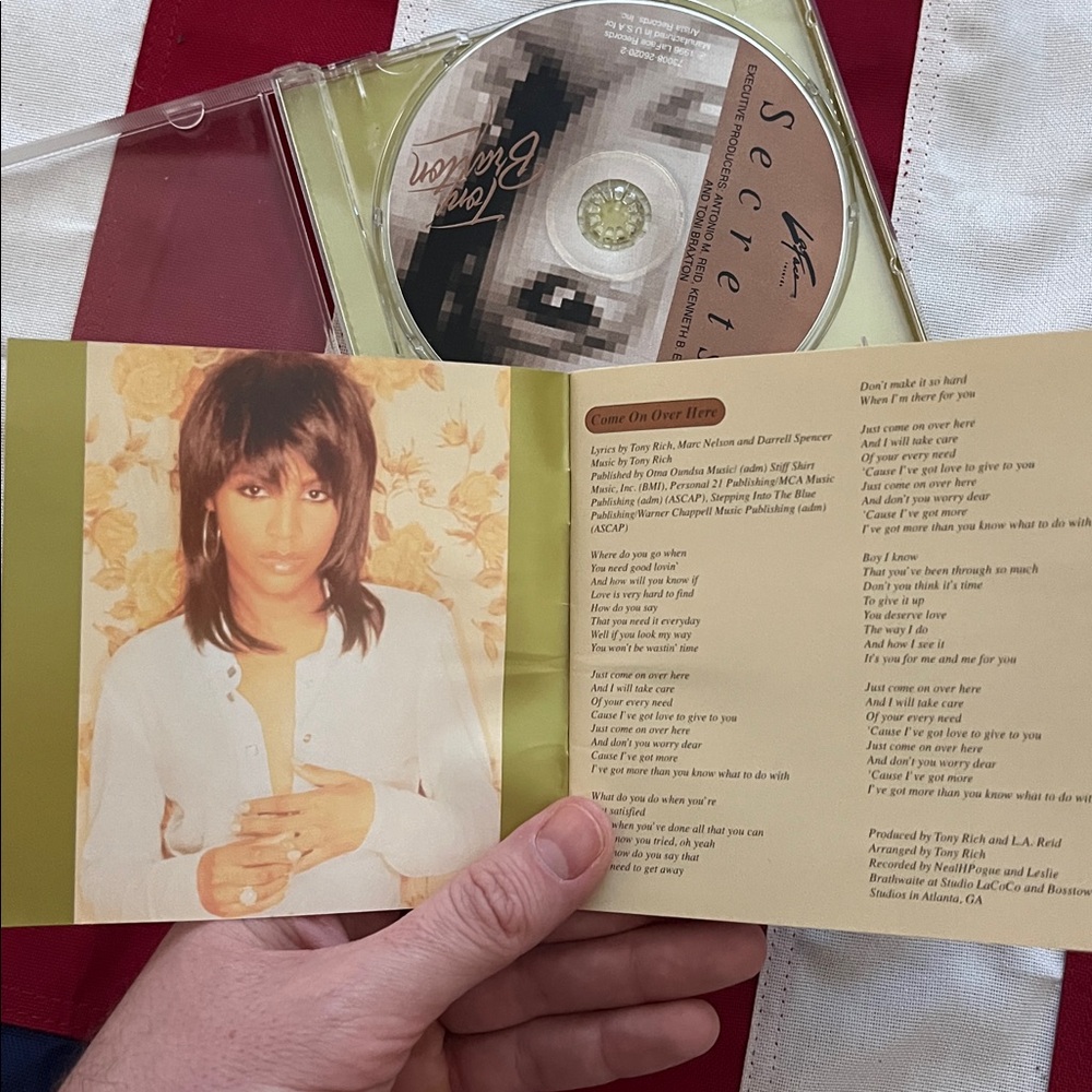 Toni Braxton 'Secrets' CD - Picture 5 of 8